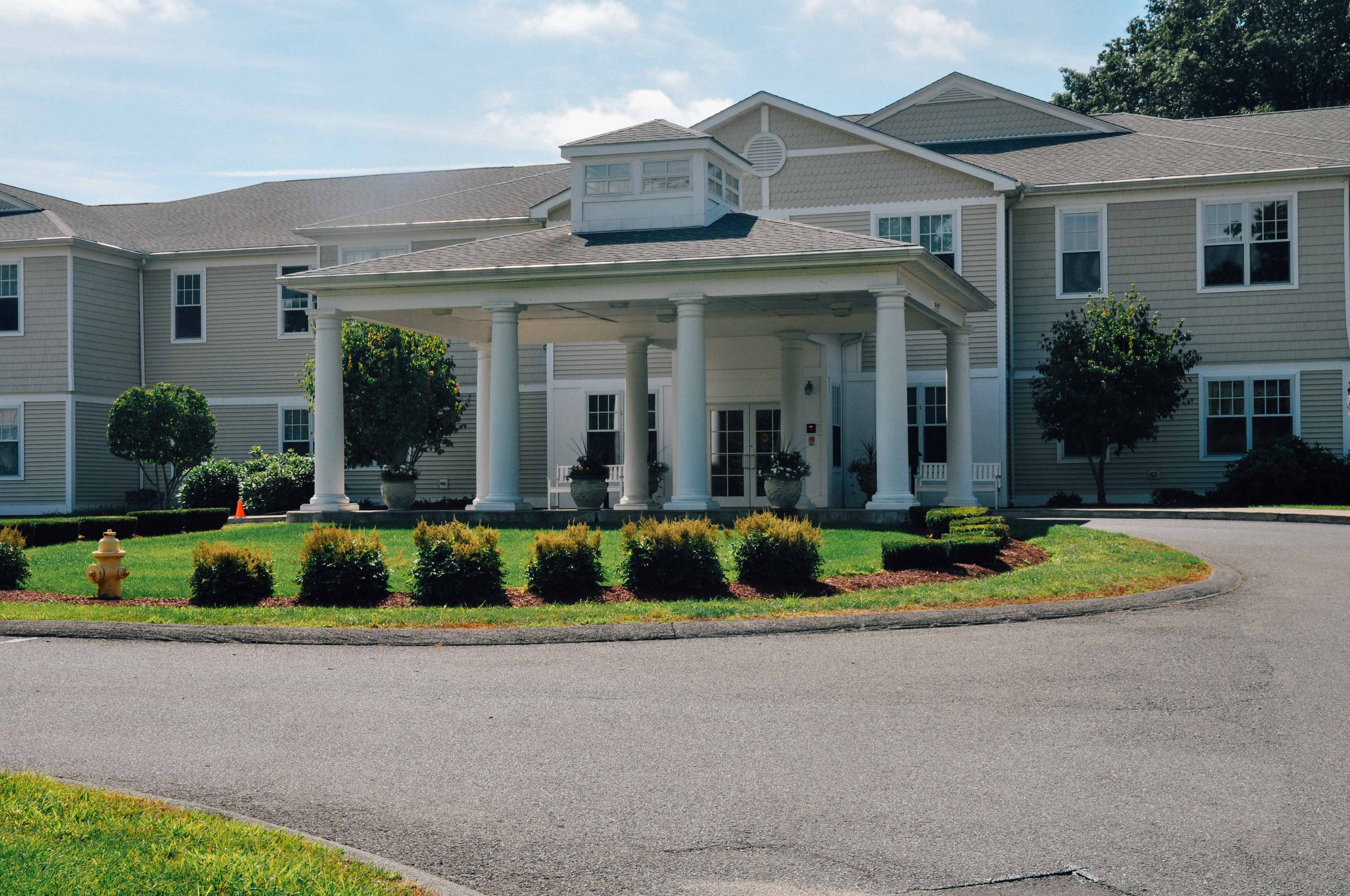 Assisted Living Near Me | Greenfield, MA | The Arbors