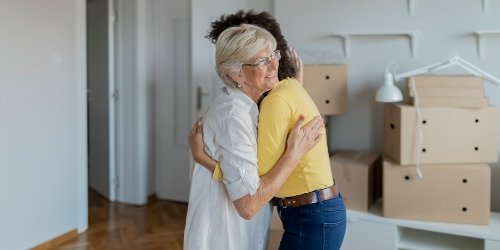 4 Tips for Moving an Older Parent to a Nearby Assisted Living Facility
