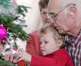 Celebrating the Holidays in Assisted Living: 6 Questions