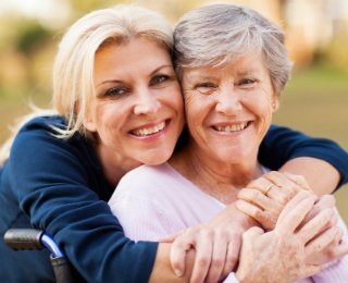 5 Ways to Help Mom Adjust to Assisted Living